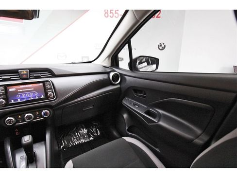 Used 2025 Nissan Versa S w/ Trunk Package image 8