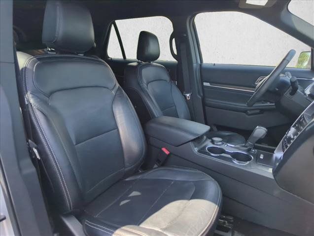 Used 2019 Ford Explorer Limited w/ Class III Trailer Tow Package AWD/4WD image 29