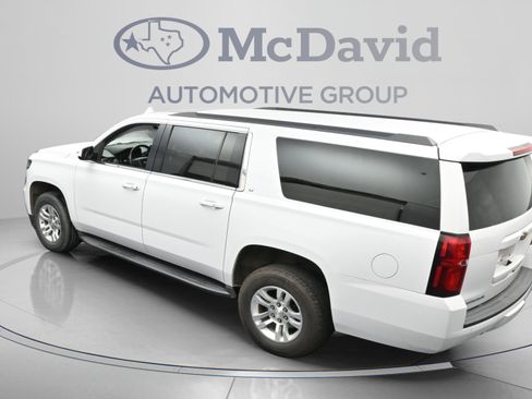 Used 2018 Chevrolet Suburban LT RWD image 38