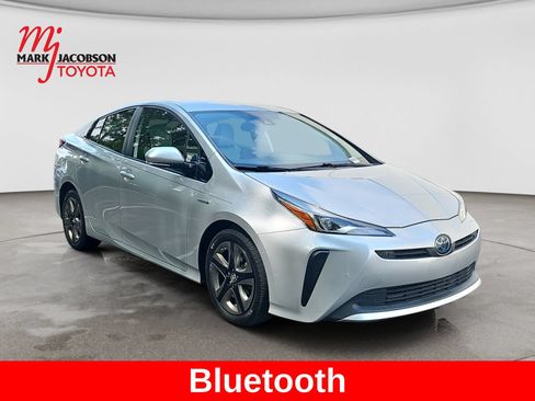 Used 2020 Toyota Prius XLE FWD image 4