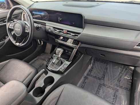 Certified 2025 Kia Seltos EX w/ EX Sunroof Package image 10