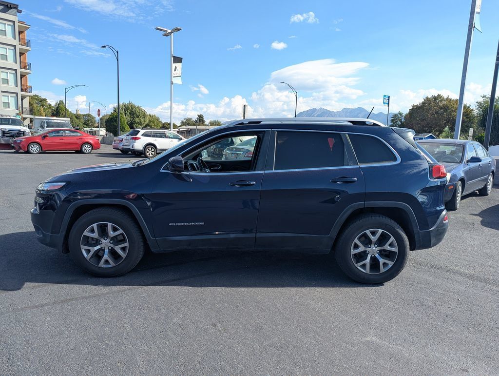 Used 2014 Jeep Cherokee Limited w/ Technology Group FWD image 8