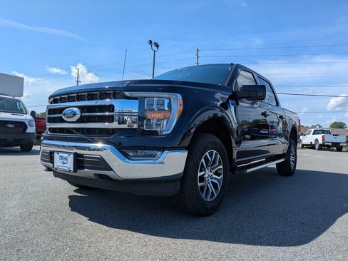 Used 2022 Ford F150 Lariat w/ Equipment Group 501A Mid AWD/4WD image 9
