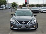 Used 2017 Nissan Altima 2.5 SL w/ Moonroof Package image 2