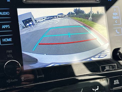 Used 2017 Toyota Prius Three image 25