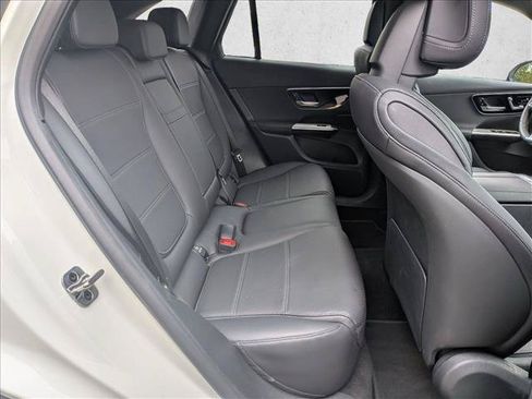 Used 2026 Mercedes-Benz GLC 300 4MATIC image 20