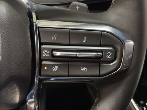 Used 2025 GMC Yukon XL Elevation w/ LPO, Elevation Black Package image 27