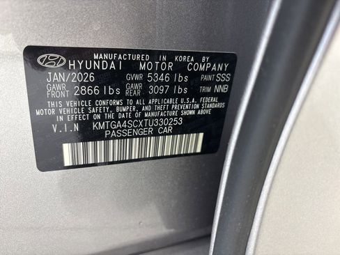 New 2026 Genesis G80 2.5T image 10