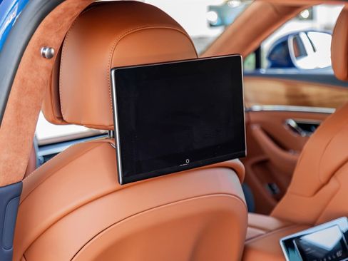 Certified 2023 Bentley Flying Spur V8 image 25