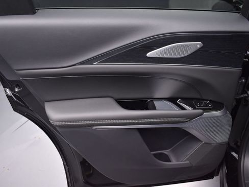 New 2026 Cadillac Lyriq Signature Sport w/ LPO, Floor Liner Package AWD/4WD image 26