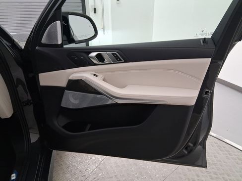 New 2026 BMW X7 M60i w/ Executive Package image 29