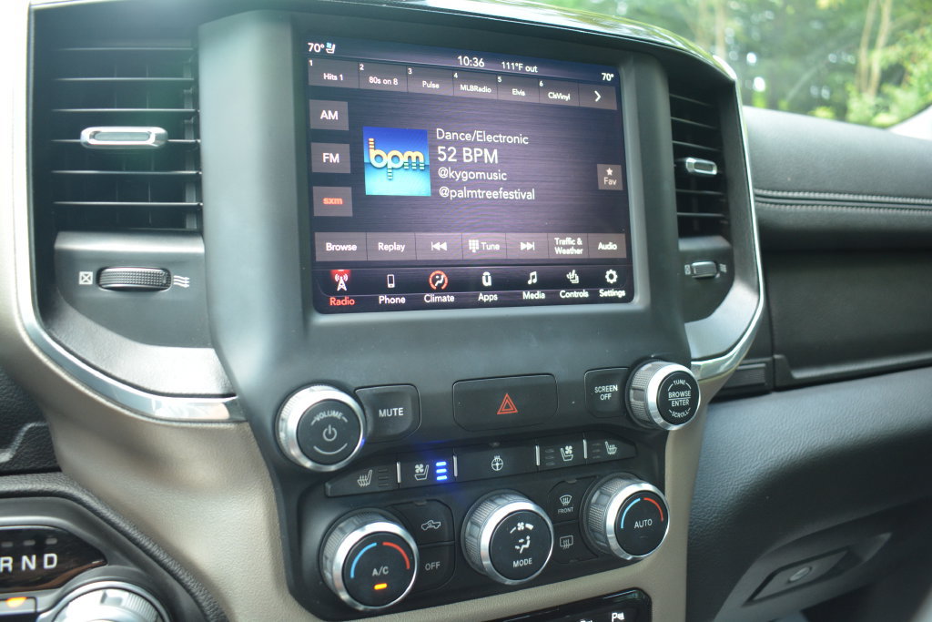 Used 2019 RAM 1500 Laramie w/ Sport Appearance Package AWD/4WD image 15