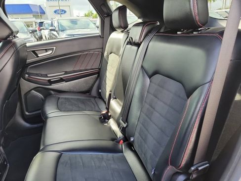 Certified 2023 Ford Edge ST-Line image 15
