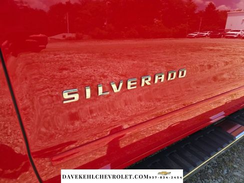 Used 2018 Chevrolet Silverado 1500 LT w/ All Star Edition AWD/4WD image 38