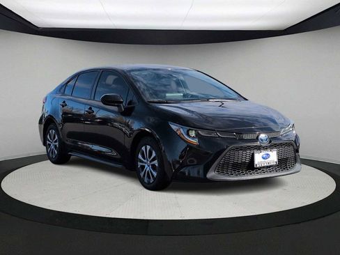 Used 2022 Toyota Corolla LE image 1