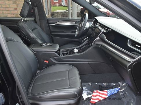 Used 2023 Jeep Grand Cherokee L Overland AWD/4WD image 35