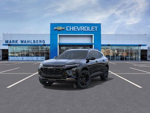New 2026 Chevrolet Trax ACTIV w/ Sunroof Package FWD image 8