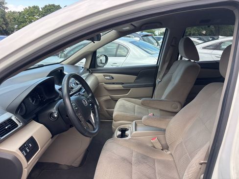 Used 2016 Honda Odyssey SE image 7