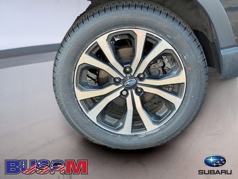 Used 2023 Subaru Forester Limited AWD/4WD image 6