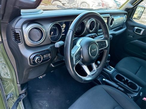Used 2021 Jeep Gladiator Overland w/ Safety Group image 10