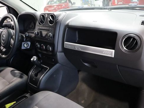 Used 2016 Jeep Compass Sport w/ Power Value Group image 21