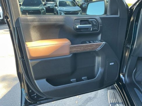 Used 2019 Chevrolet Silverado 1500 High Country w/ Technology Package image 24