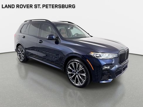Used 2022 BMW X7 xDrive40i w/ M Sport Package AWD/4WD image 4