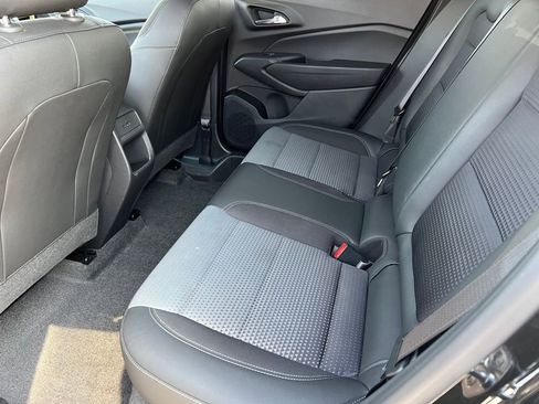 Used 2025 Chevrolet Trax LT image 11