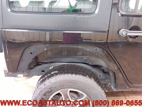 Used 2016 Jeep Wrangler Unlimited Sport w/ Connectivity Group image 22