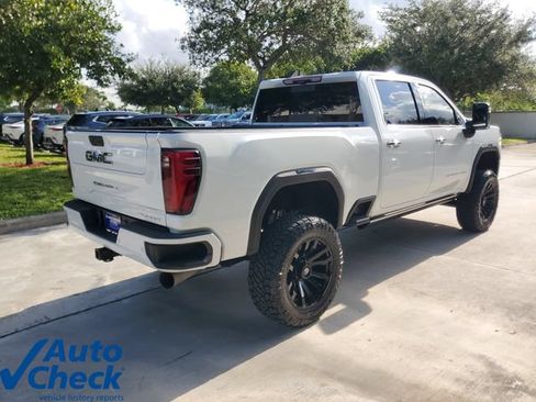 Used 2024 GMC Sierra 2500 Denali Ultimate w/ Max Trailering Package AWD/4WD image 4