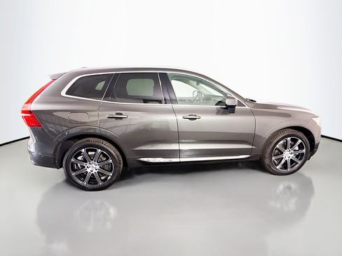 Used 2018 Volvo XC60 T6 Inscription w/ Convenience Package image 11