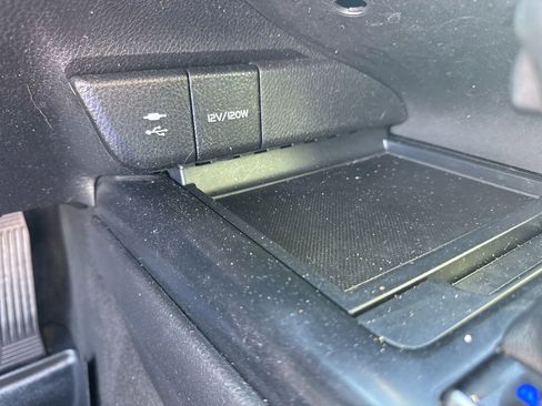 Used 2018 Toyota Camry LE FWD image 24