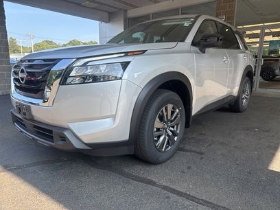 New 2025 Nissan Pathfinder S