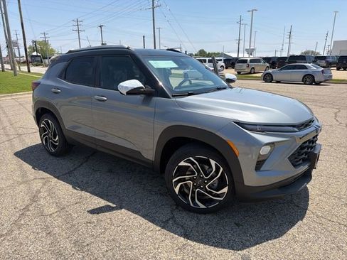 New 2026 Chevrolet TrailBlazer RS w/ Convenience Package FWD image 2
