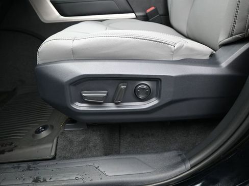 New 2026 Toyota Tundra Limited AWD/4WD image 10