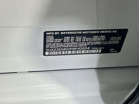 Used 2023 BMW X7 xDrive40i w/ Premium Package AWD/4WD image 34