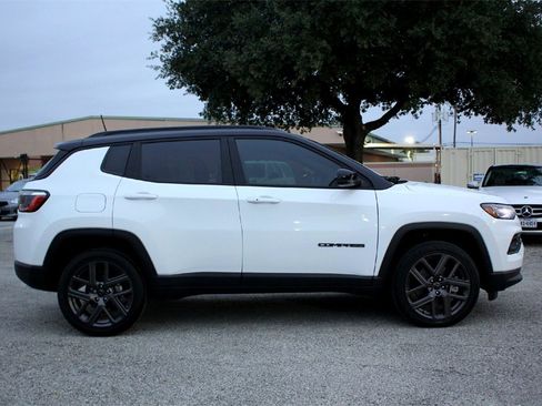 New 2026 Jeep Compass Limited image 4