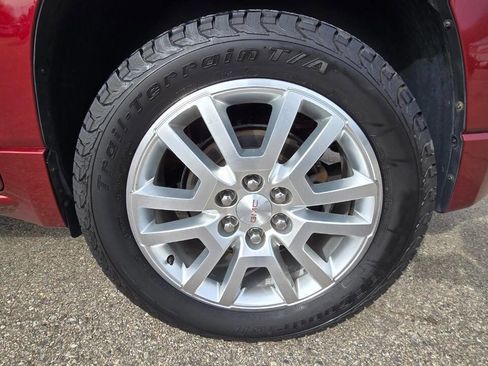 Used 2015 GMC Acadia Denali image 12