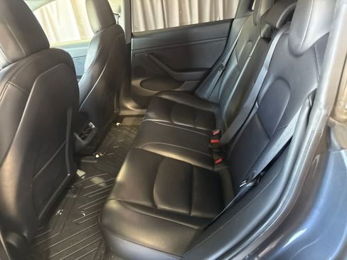Used 2022 Tesla Model 3 Long Range AWD/4WD image 16