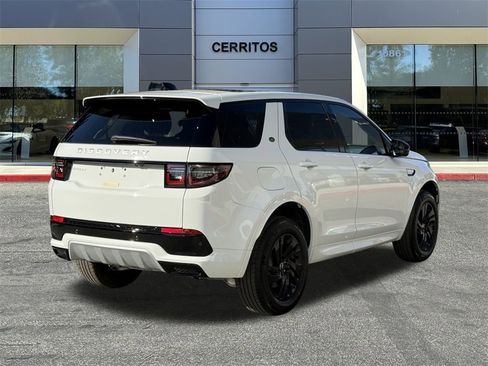 New 2025 Land Rover Discovery Sport S image 6