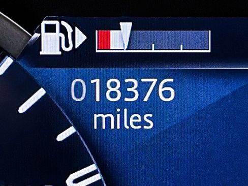 Used 2023 Land Rover Defender 110 X-Dynamic SE image 39