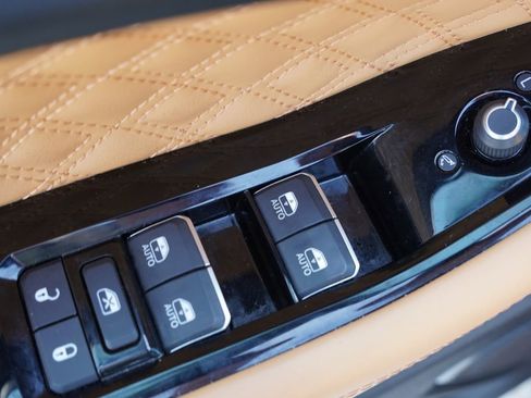 Certified 2024 Jeep Grand Cherokee L Summit w/ High Altitude Package image 26