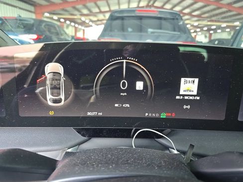 Used 2023 Lucid Air Touring AWD/4WD image 5
