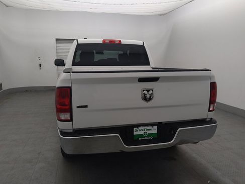 Used 2022 RAM 1500 Classic SLT RWD image 5