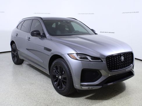 New 2026 Jaguar F-PACE R-Dynamic S image 3