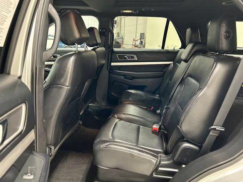Certified 2017 Ford Explorer XLT w/ Equipment Group 202A AWD/4WD image 28