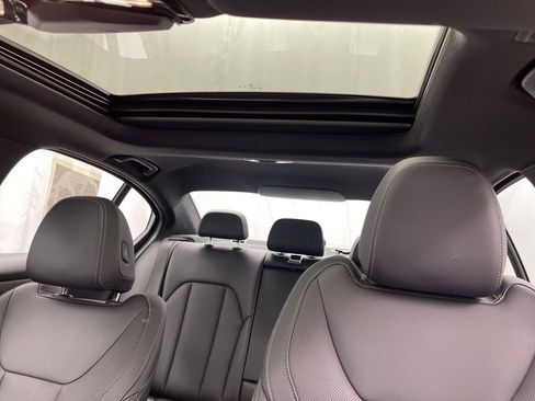 Used 2024 BMW 330i xDrive Sedan image 9