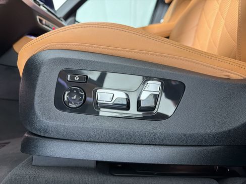 Used 2025 BMW X5 M60i w/ Climate Comfort Package AWD/4WD image 13