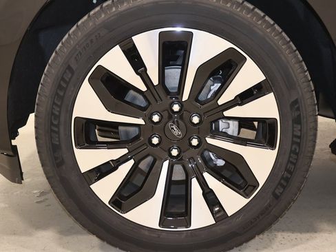 New 2025 Ford Expedition Max Platinum w/ Platinum Ultimate Package image 43