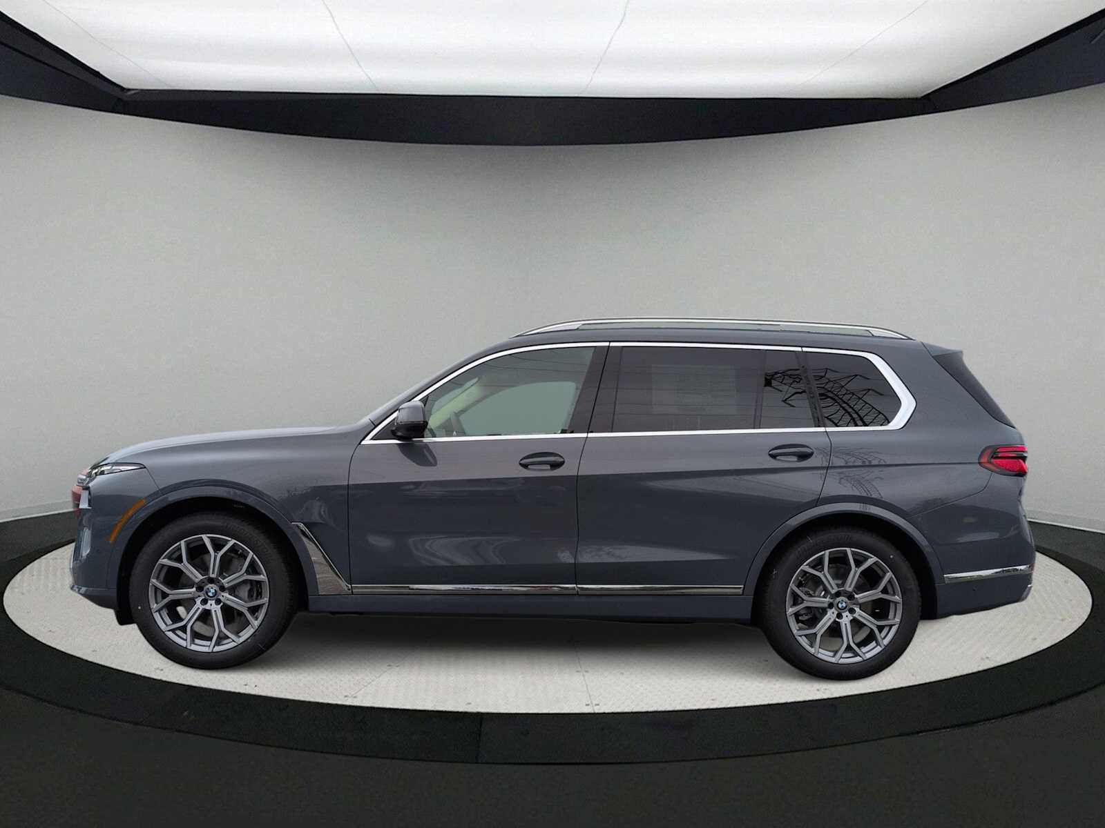 Used 2027 BMW X7 xDrive40i AWD/4WD image 5